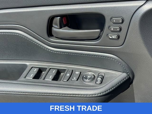 Certified 2025 Honda Odyssey EX-L image 33