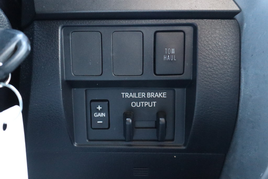 Used 2020 Toyota Tundra SR5 w/ SR5 Upgrade Package AWD/4WD image 16