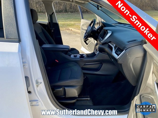 Used 2024 GMC Terrain SLE image 17