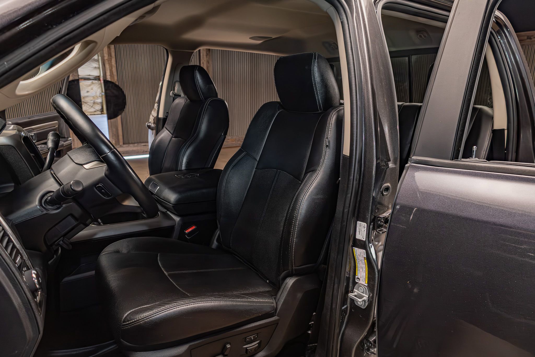 Used 2018 RAM 2500 Laramie w/ Sport Appearance Group AWD/4WD image 20