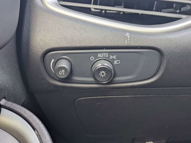 Used 2024 Chevrolet Malibu LT image 22