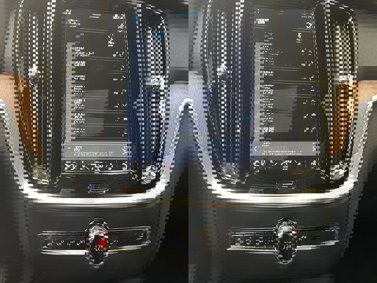 Used 2024 Volvo S60 B5 Plus image 18