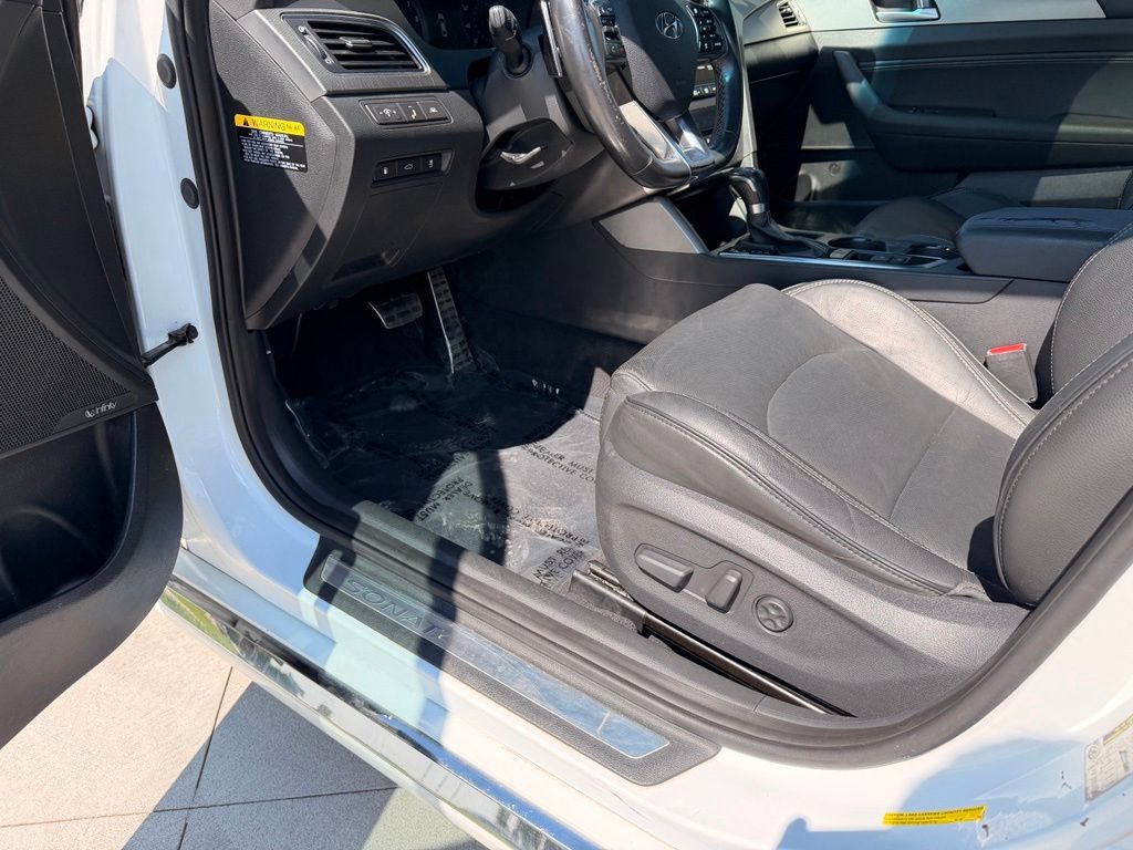 Used 2017 Hyundai Sonata Limited 2.0T FWD image 34
