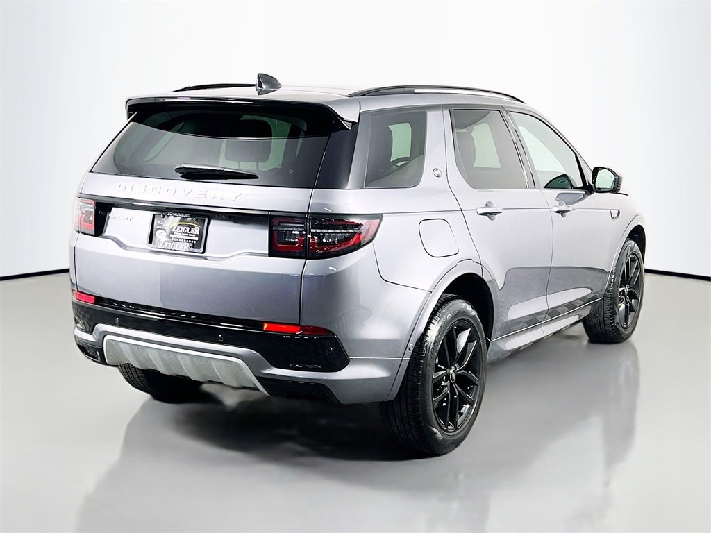 Used 2025 Land Rover Discovery Sport S image 5