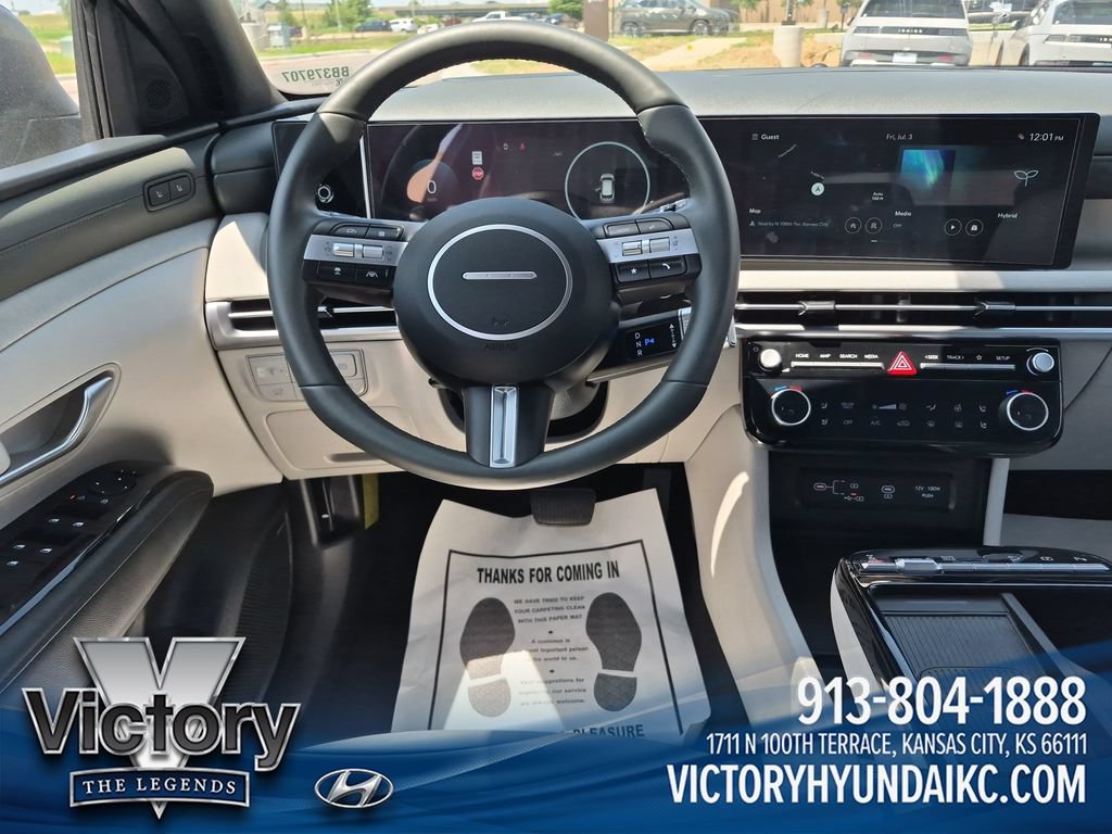 Used 2025 Hyundai Tucson Limited AWD/4WD image 13