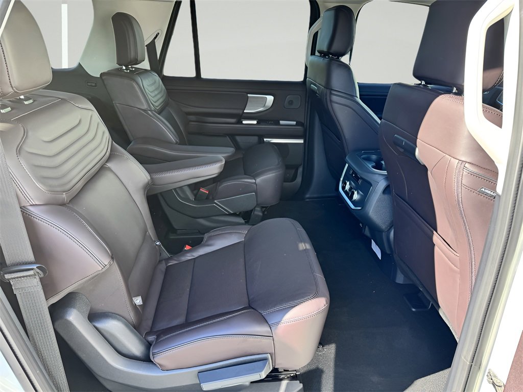 New 2025 Ford Expedition Max Platinum w/ Platinum Ultimate Package image 17