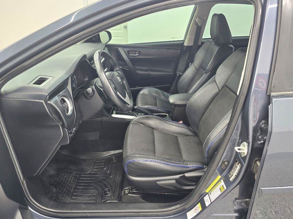 Used 2018 Toyota Corolla SE FWD image 10