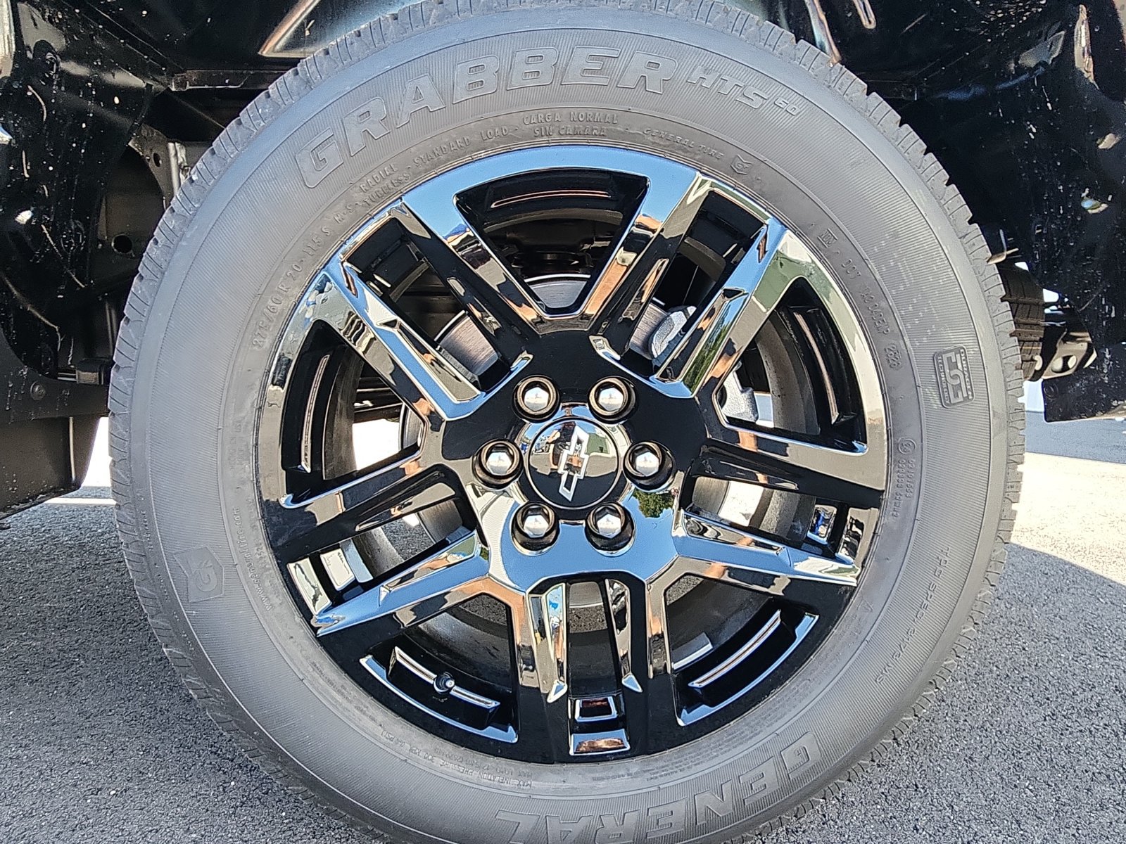 New 2026 Chevrolet Silverado 1500 Custom w/ LPO, Dark Essentials Package AWD/4WD image 9