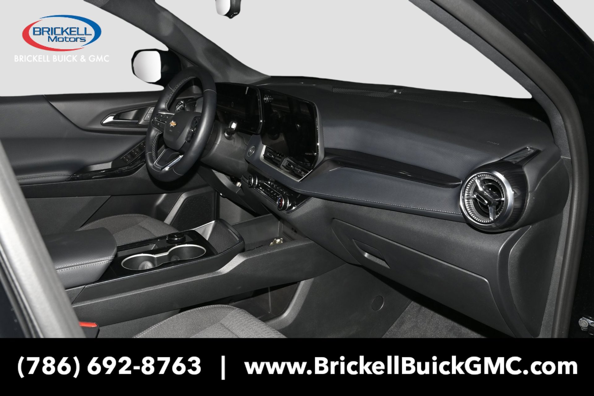 Used 2026 Chevrolet Equinox LT w/ Safety and Technology Package FWD image 13