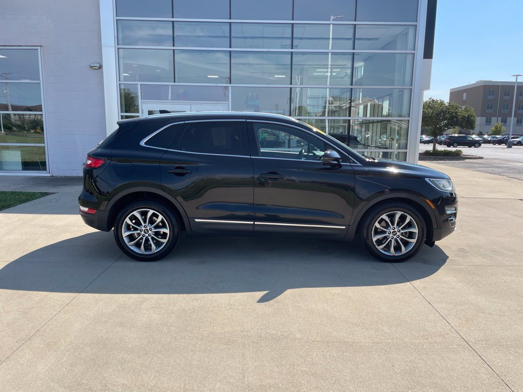Used 2017 Lincoln MKC Select w/ Select Plus Package FWD image 4
