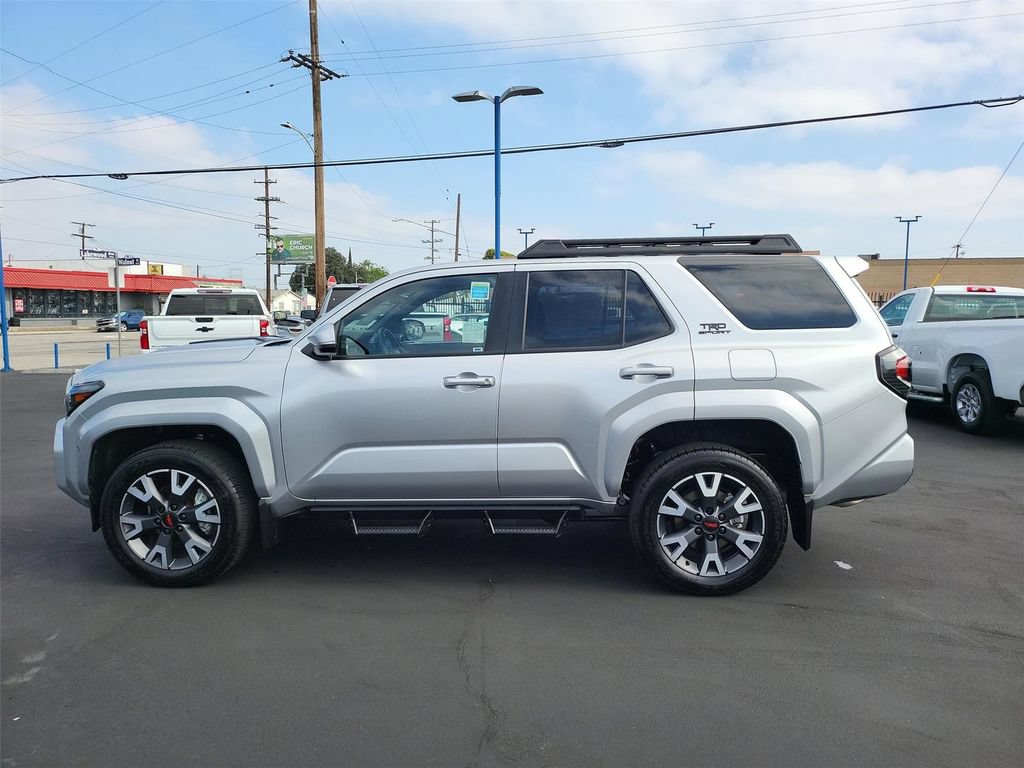 Used 2025 Toyota 4Runner TRD Sport AWD/4WD image 32