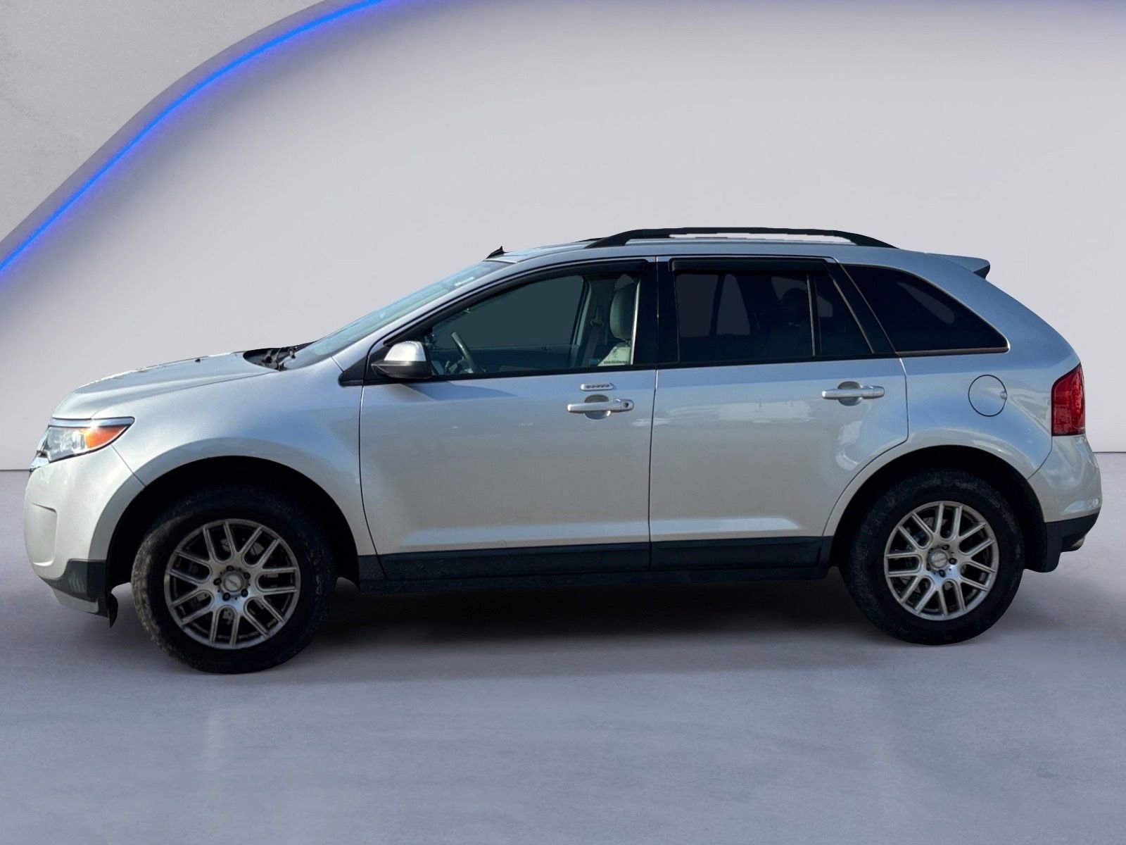 Used 2013 Ford Edge SEL FWD image 3