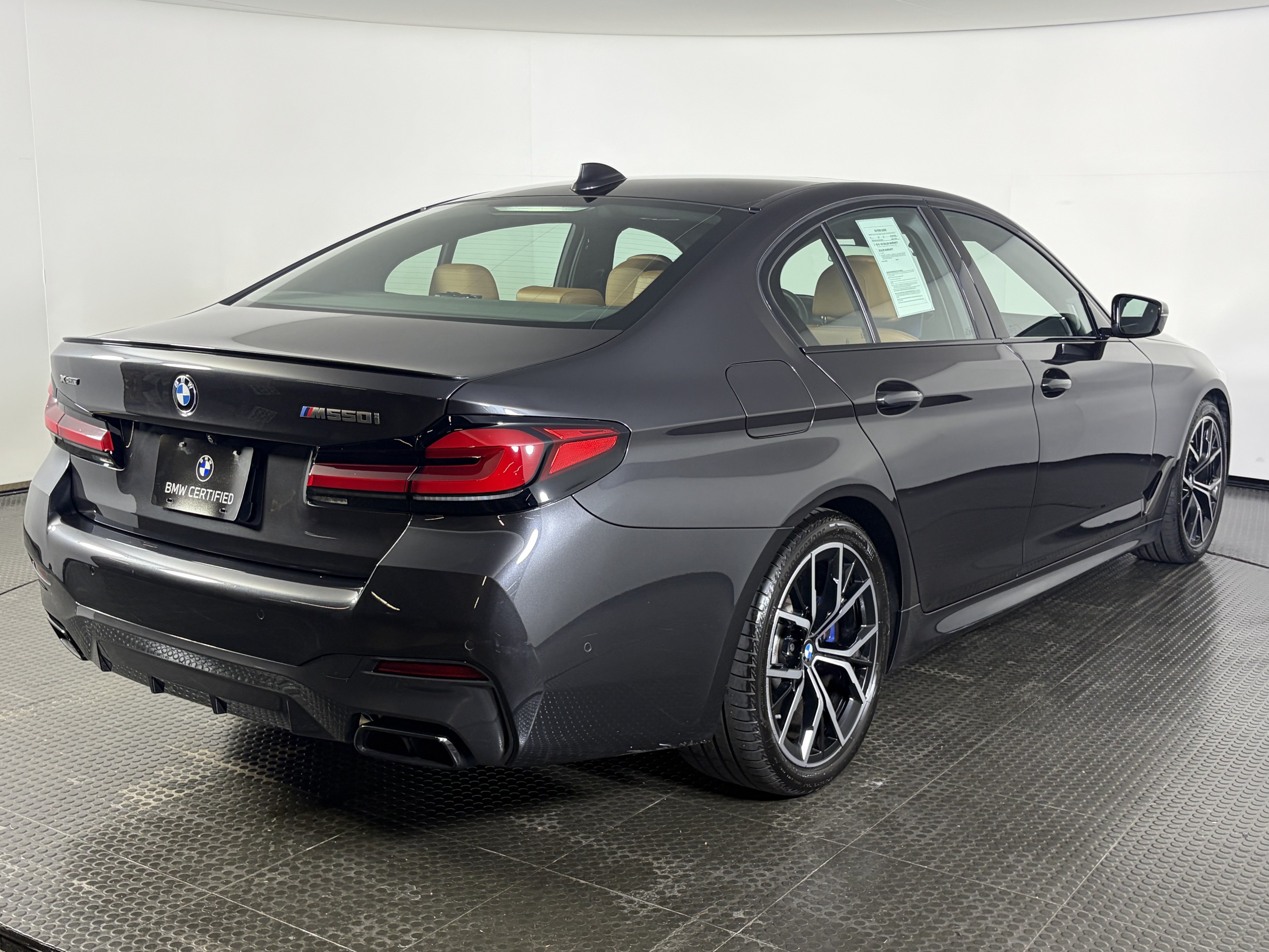 Certified 2023 BMW M550i xDrive AWD/4WD image 5