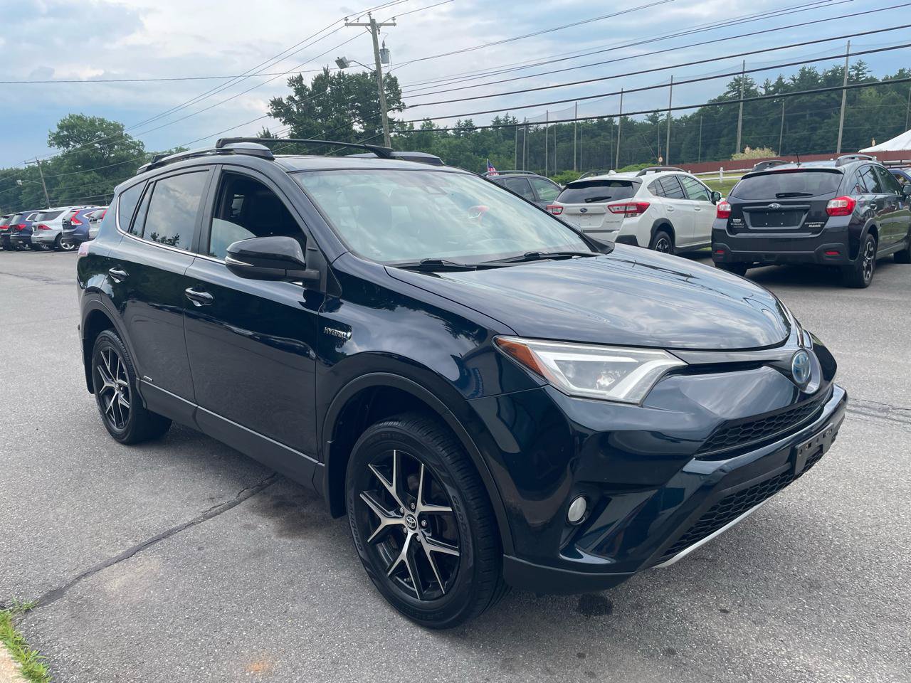 Used 2017 Toyota RAV4 SE AWD/4WD image 3