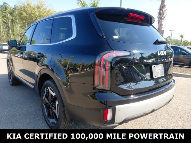 Used 2023 Kia Telluride EX w/ EX Captain's Chair Package image 7