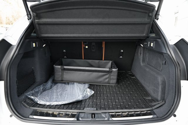 New 2026 Jaguar F-PACE R-Dynamic S image 35