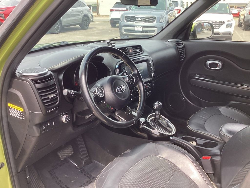 Used 2015 Kia Soul + w/ Primo Package FWD image 12