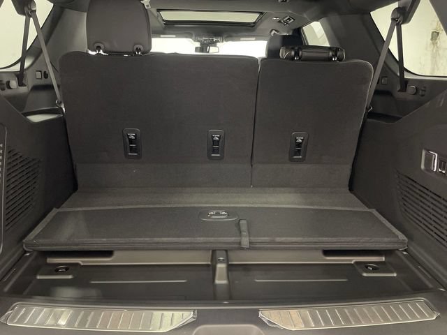 New 2026 Chevrolet Suburban Premier AWD/4WD image 25