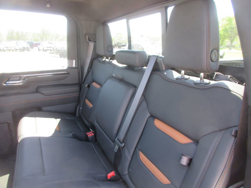 New 2026 GMC Sierra 3500 AT4 w/ AT4 Premium Plus Package AWD/4WD image 13