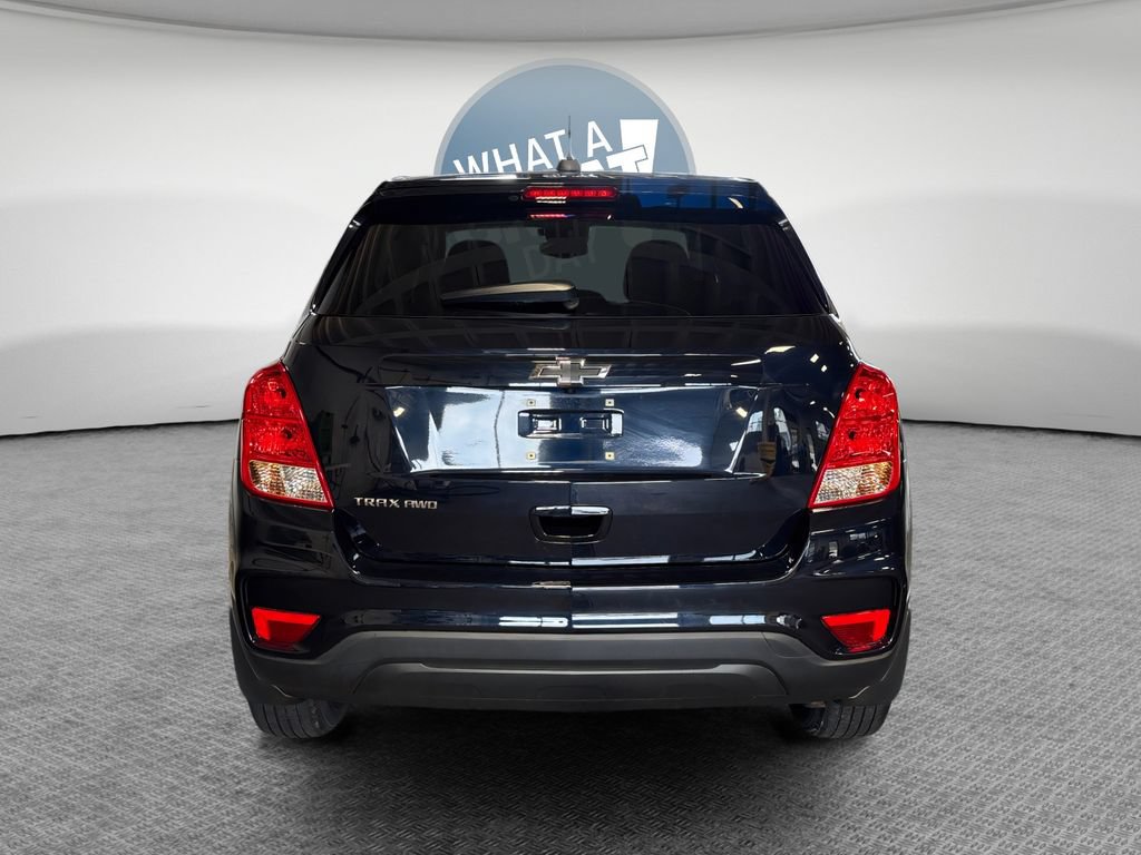 Used 2021 Chevrolet Trax LS w/ Tint and Cruise Package AWD/4WD image 5