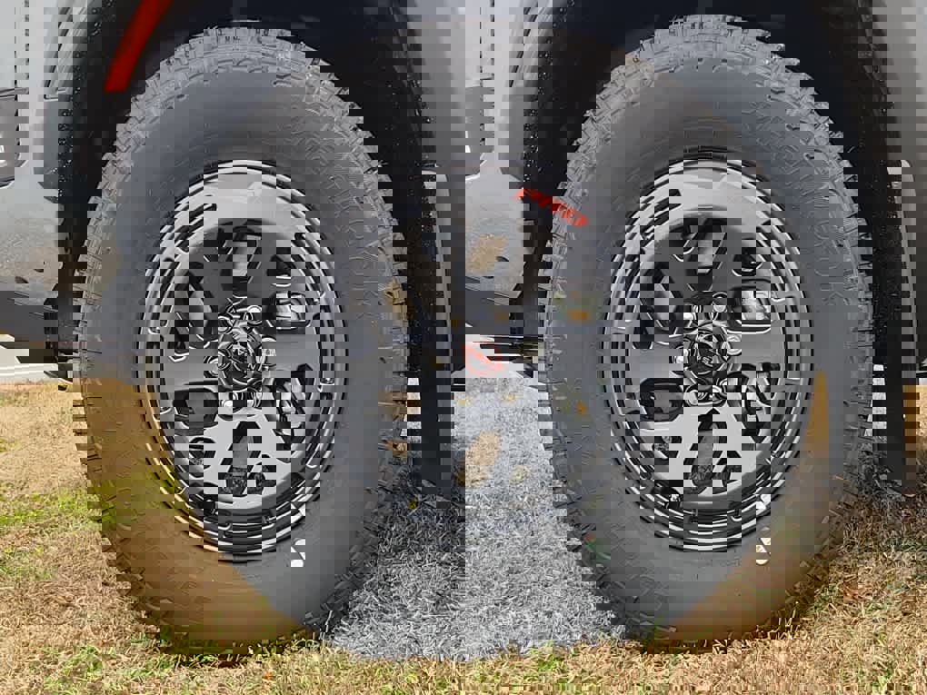 New 2026 Nissan Frontier PRO-4X w/ Pro-4x Convenience Package image 6