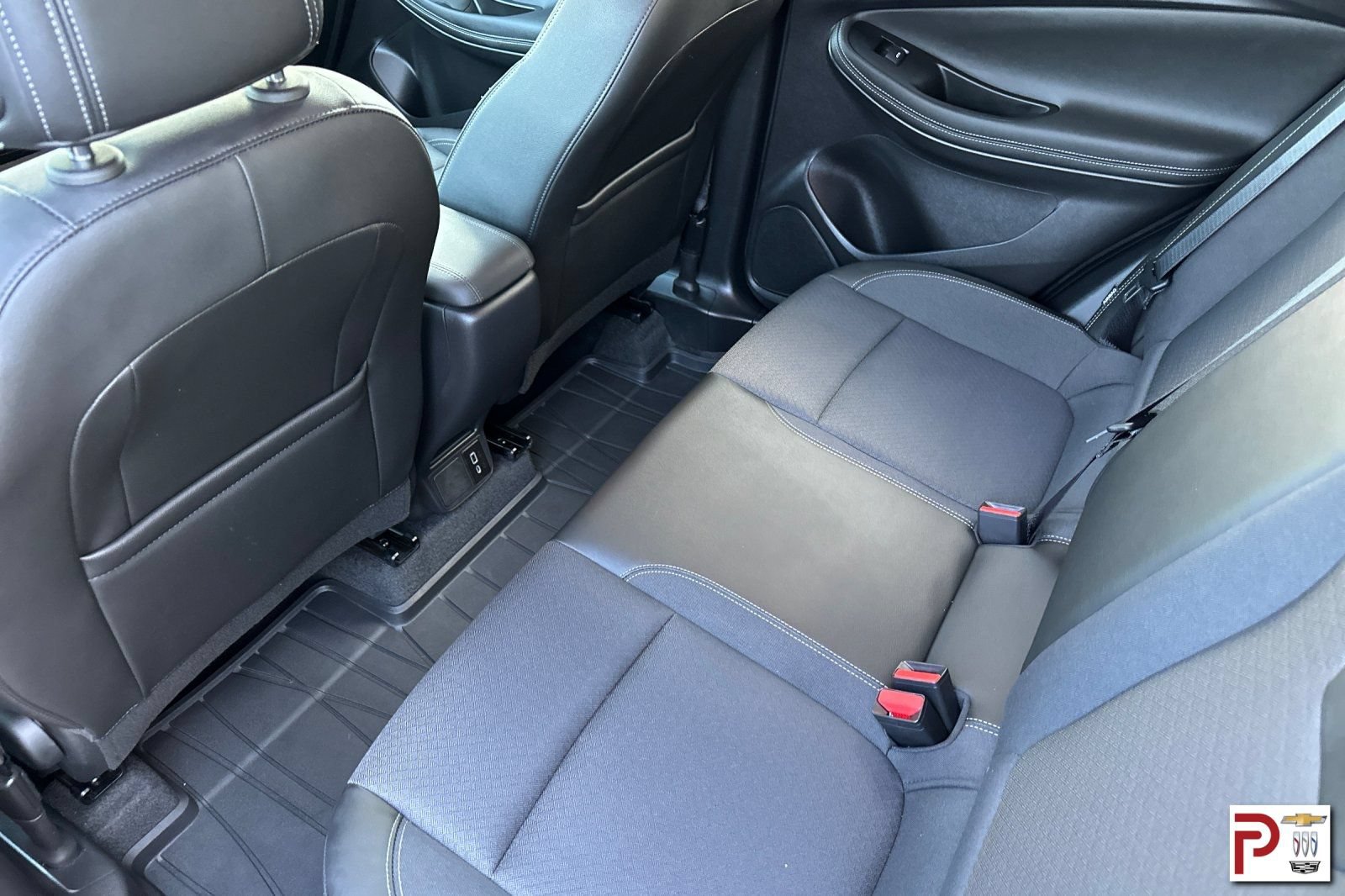 Certified 2024 Buick Encore GX Preferred w/ Advanced Technology Package FWD image 14