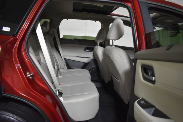 Certified 2024 Nissan Rogue SV w/ SV Premium Package AWD/4WD image 32