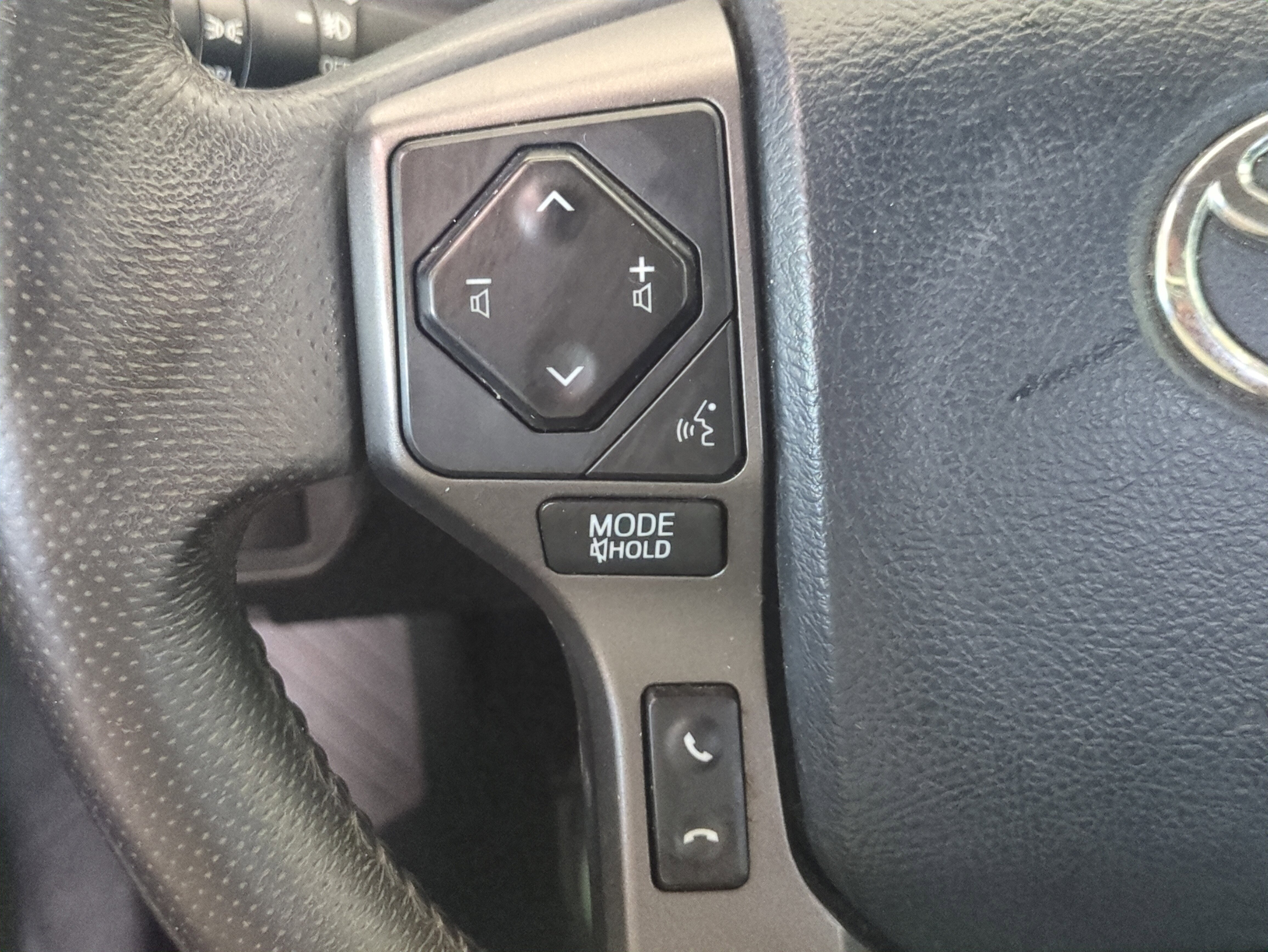 Used 2018 Toyota Tacoma TRD Off-Road image 26