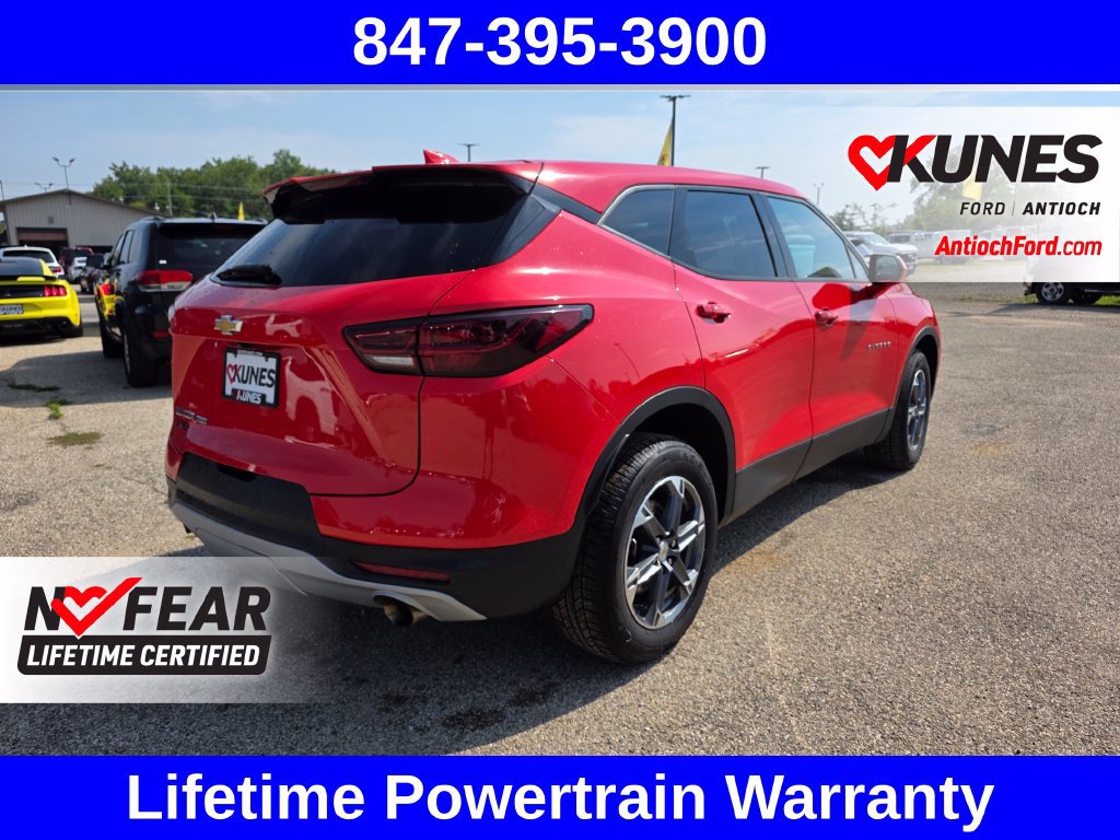 Used 2025 Chevrolet Blazer LT AWD/4WD image 9