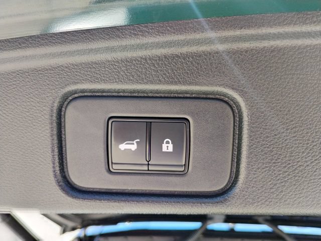 Used 2023 Nissan Pathfinder SL w/ Lighting Package (N92) AWD/4WD image 11