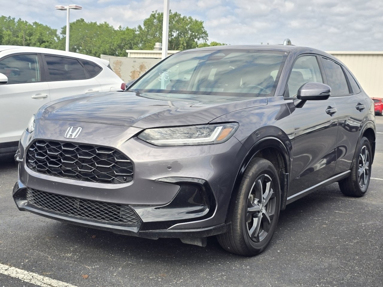 Used 2025 Honda HR-V EX-L image 3