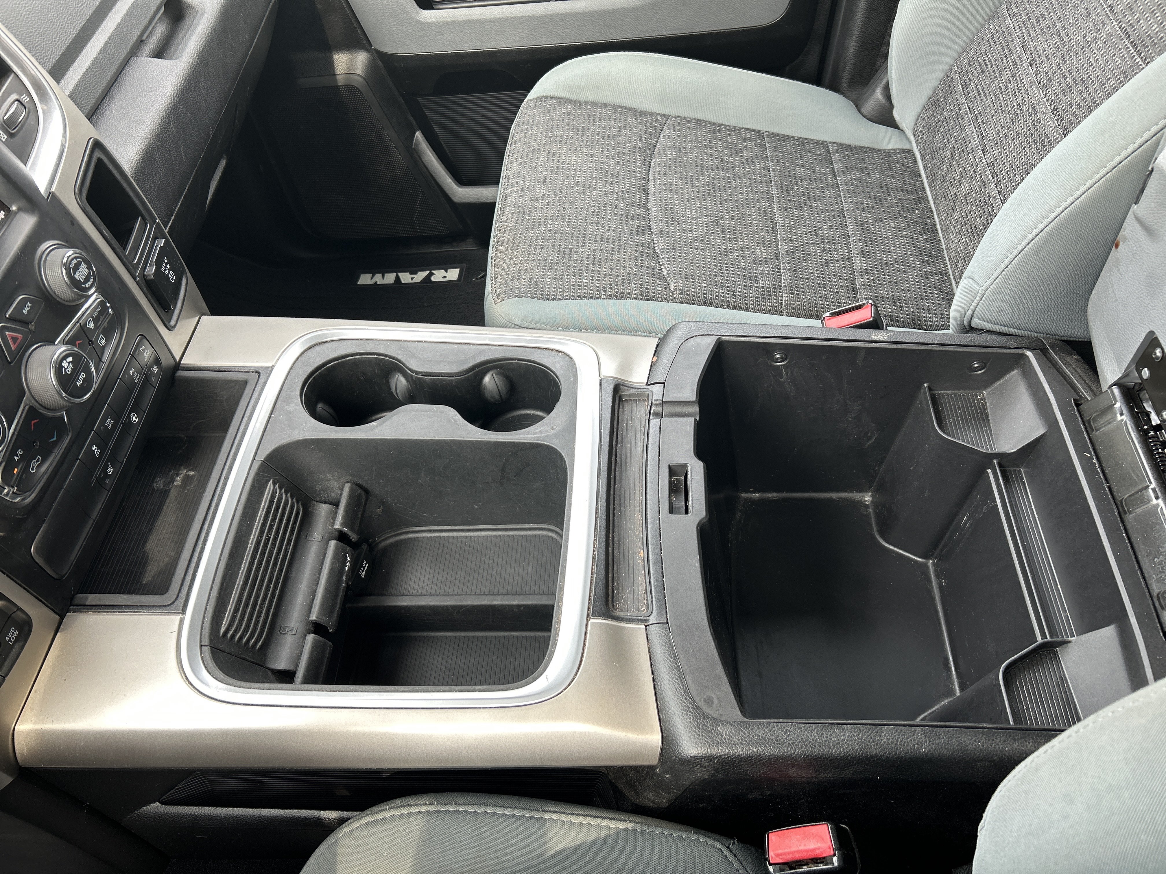 Used 2019 RAM 1500 Big Horn AWD/4WD image 17