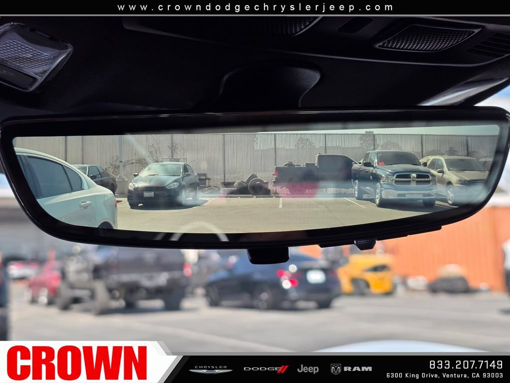 Used 2024 Chevrolet Corvette Stingray Premium Conv w/ Z51 Performance Package RWD image 27