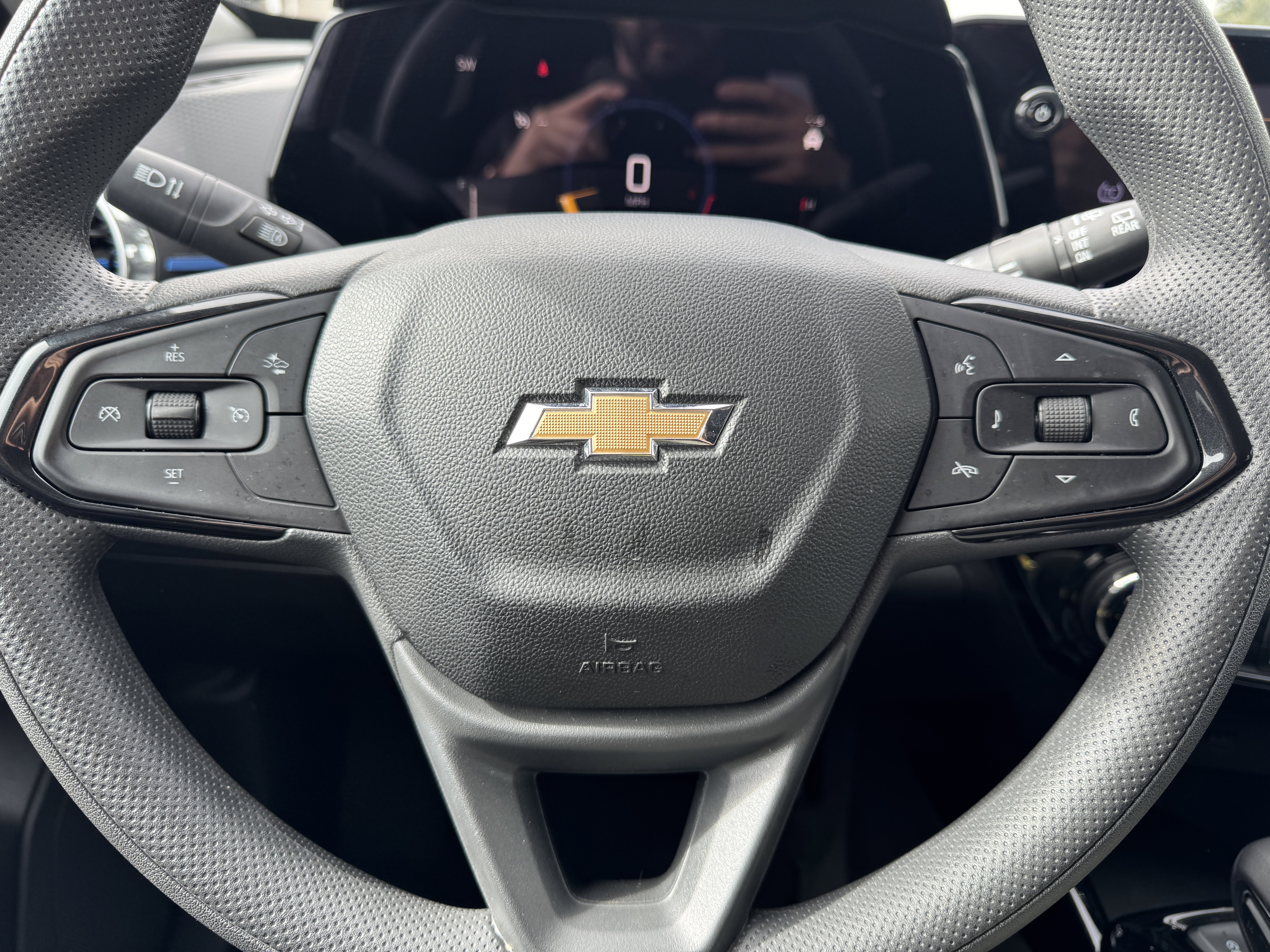 Used 2025 Chevrolet Trax LT image 34