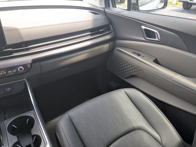 Certified 2026 Kia Carnival SX FWD image 17