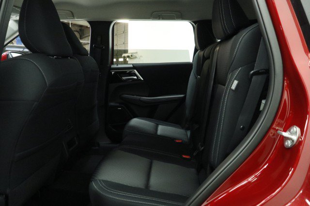 New 2026 Mitsubishi Outlander ES FWD image 23
