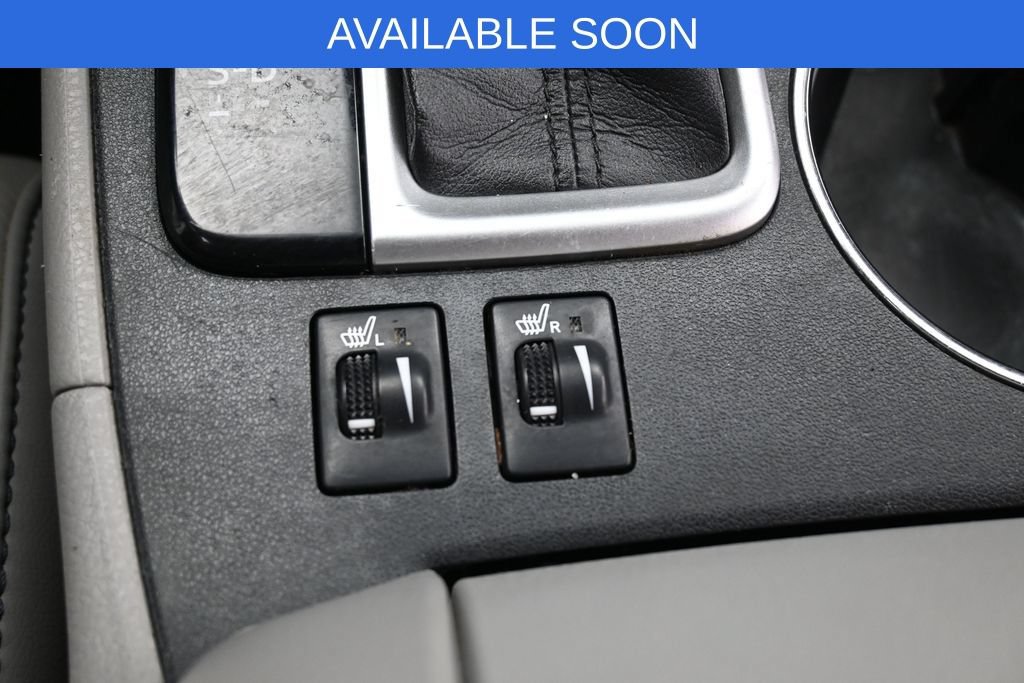 Used 2016 Toyota Highlander XLE AWD/4WD image 25