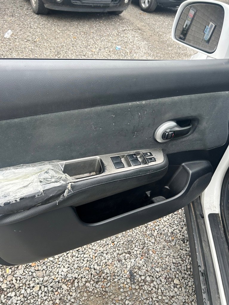 Used 2011 Nissan Versa 1.8 S w/ PWR Plus Pkg image 5