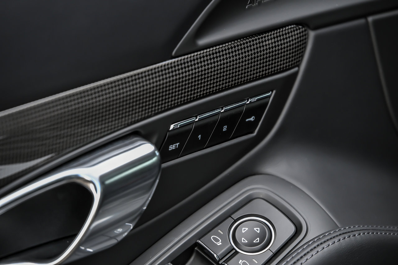 Used 2016 Porsche 911 Turbo image 20