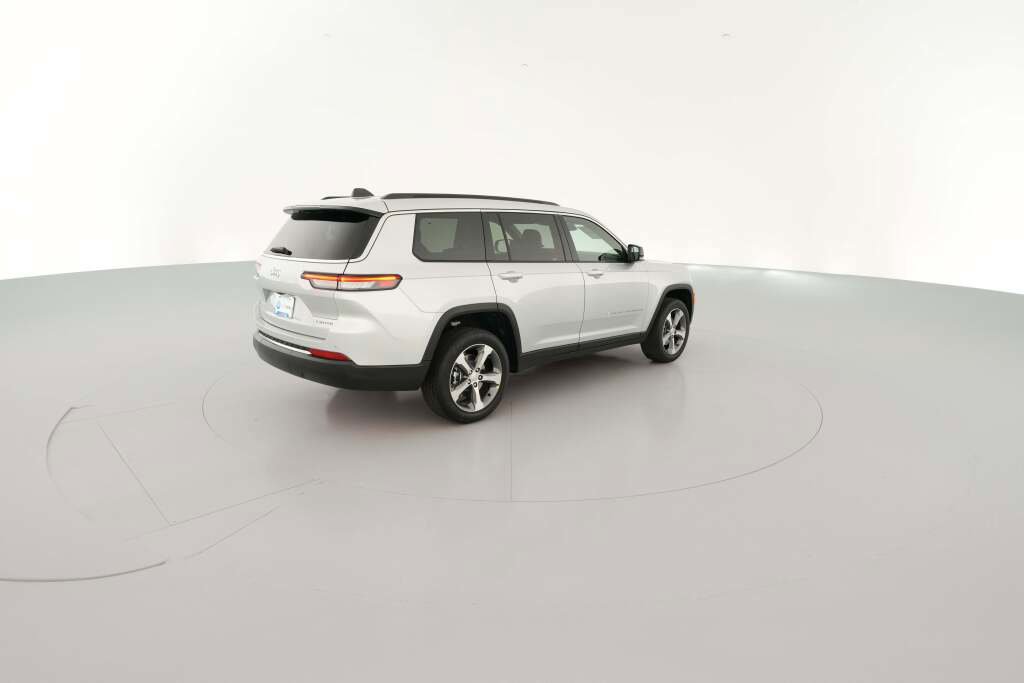 New 2025 Jeep Grand Cherokee L Limited image 12