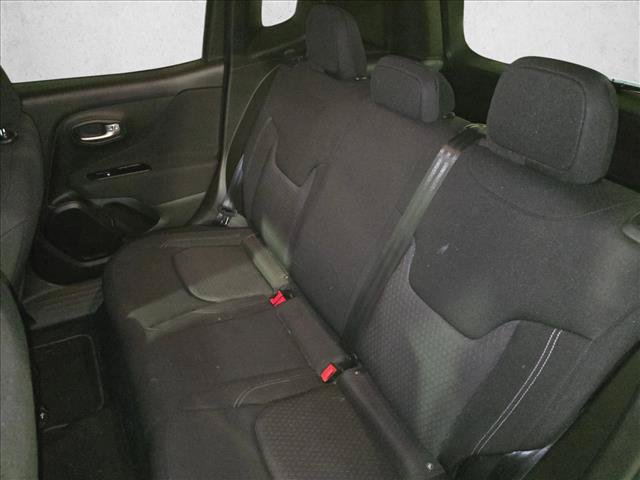 Used 2021 Jeep Renegade Latitude AWD/4WD image 13