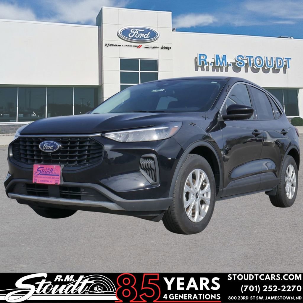 Used 2023 Ford Escape Active w/ Tech Pack #2 AWD/4WD image 1