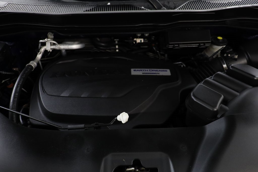 Used 2016 Honda Pilot Touring image 24