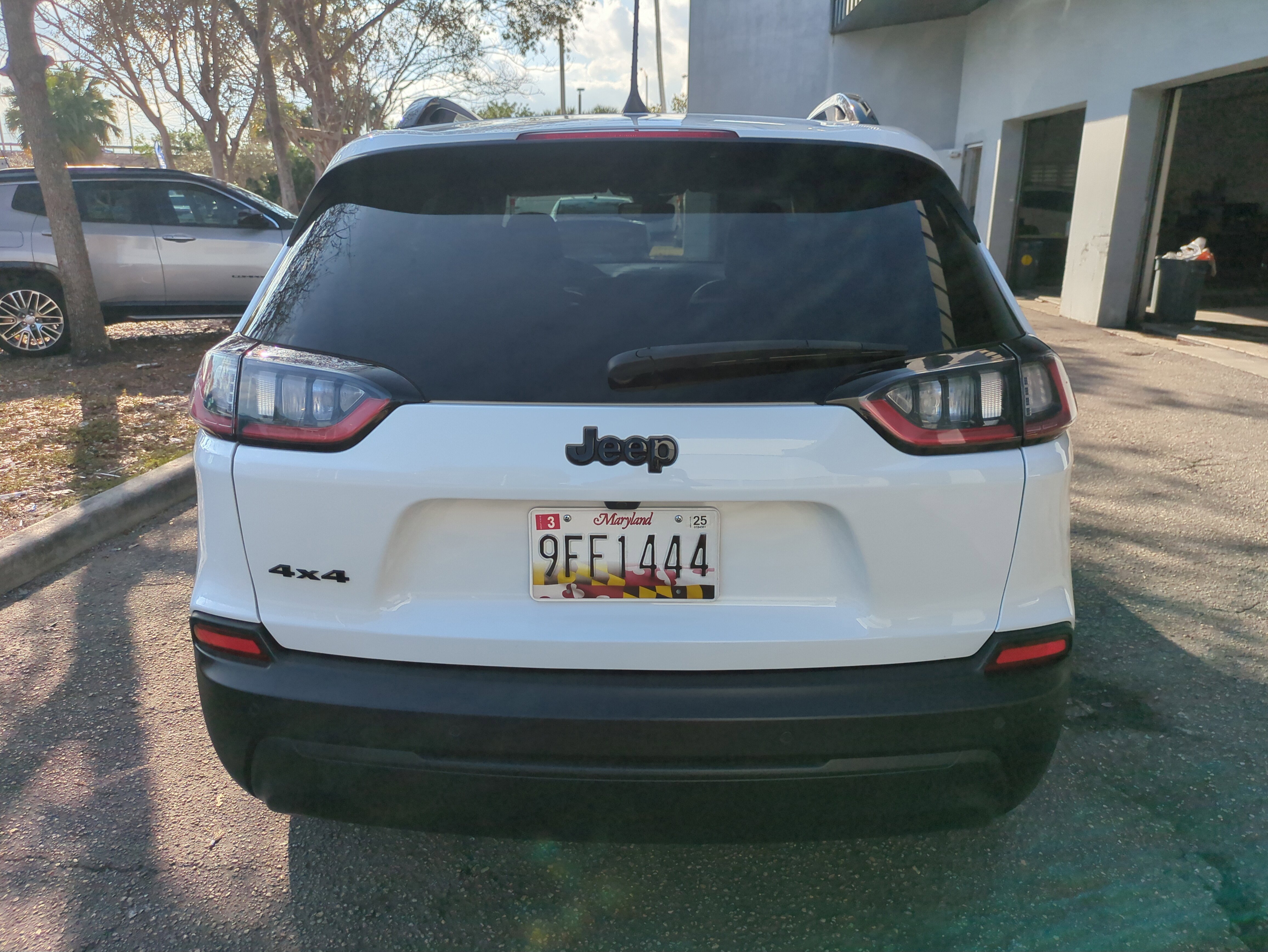 Certified 2023 Jeep Cherokee Altitude Lux image 6