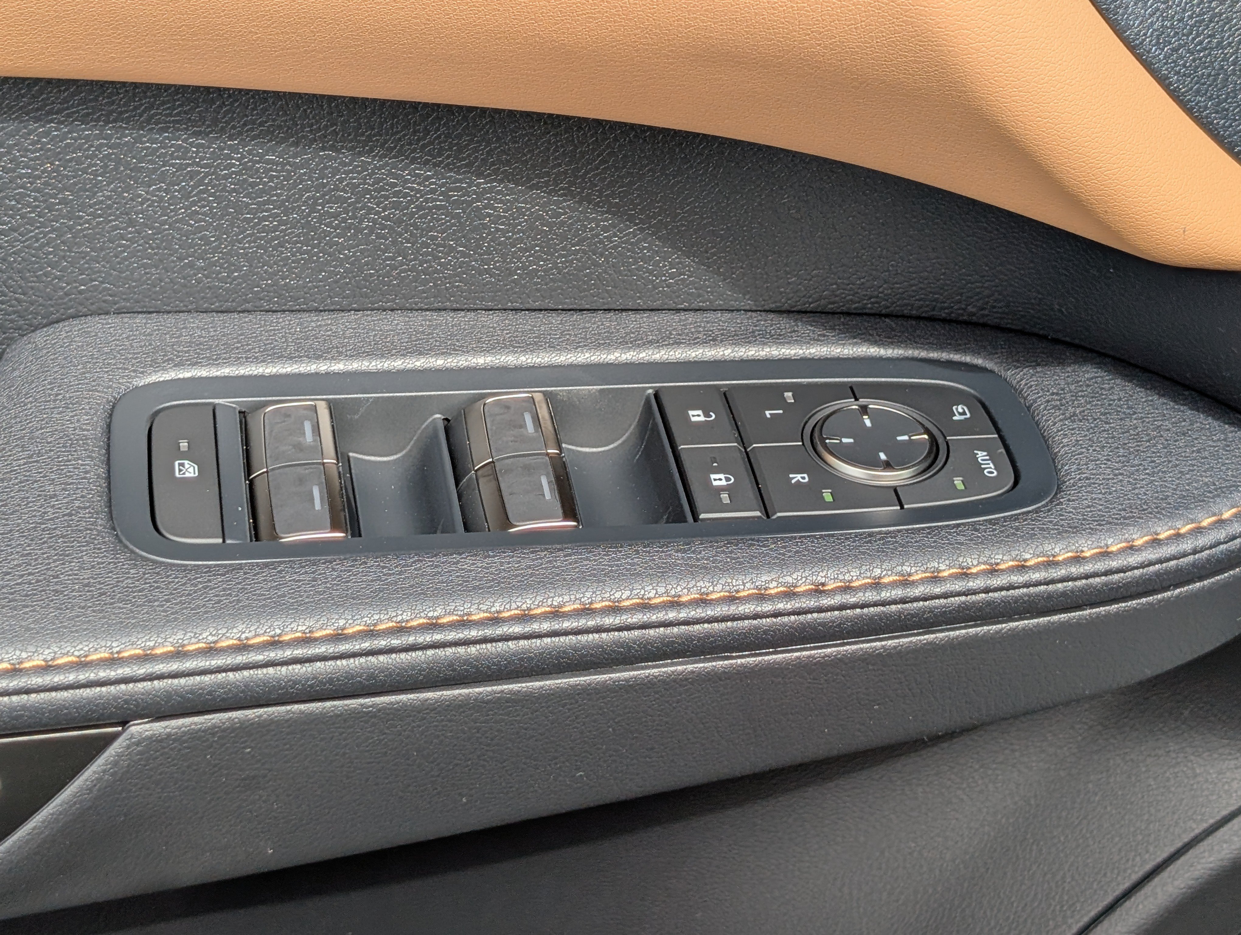 New 2026 Lexus RX 350 AWD/4WD image 16