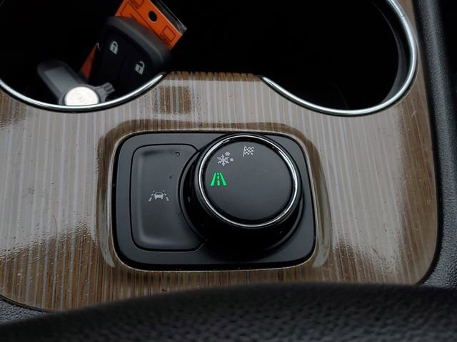 Used 2022 GMC Acadia SLE image 33