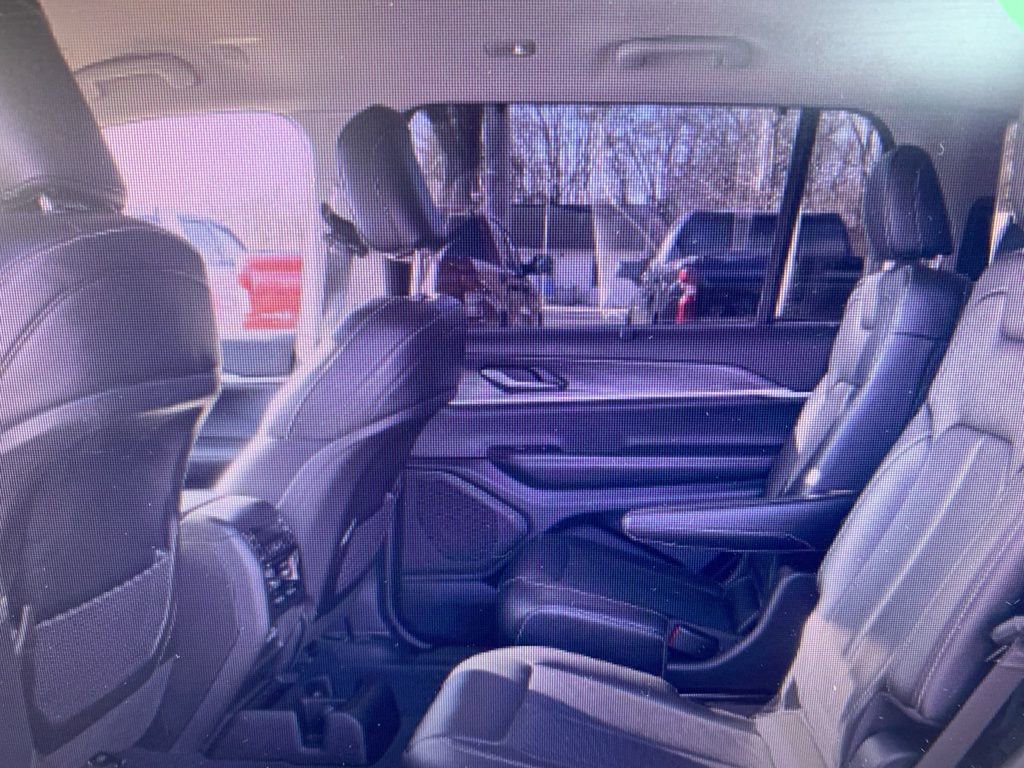 Used 2023 Jeep Grand Cherokee L Limited w/ Luxury Tech Group II image 9