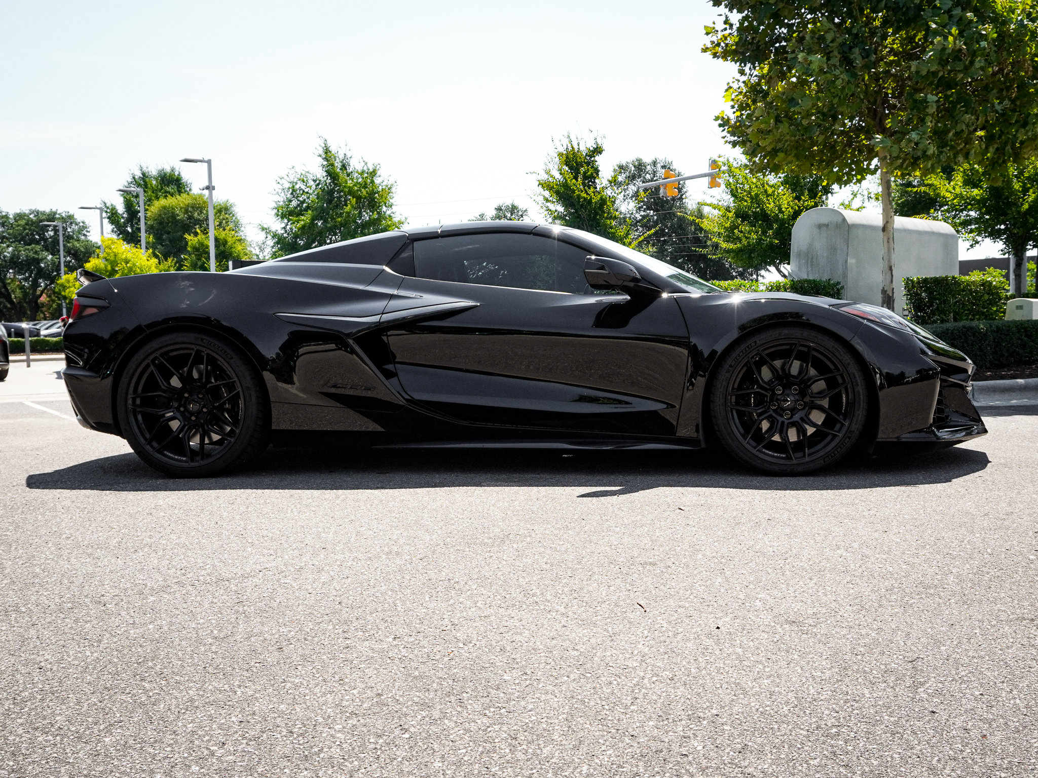 Used 2024 Chevrolet Corvette Z06 RWD image 11