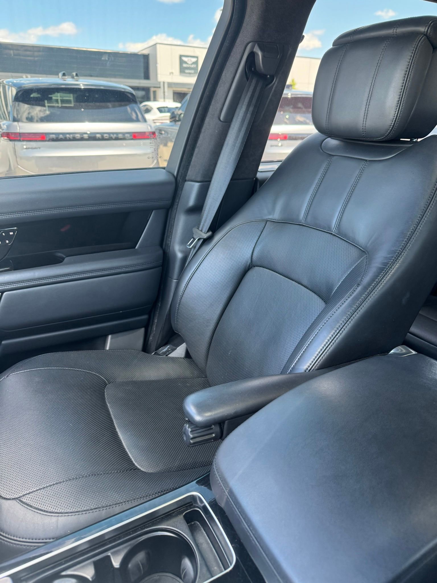 Used 2019 Land Rover Range Rover Supercharged AWD/4WD image 12
