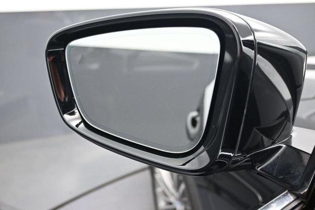 Used 2019 BMW 530e w/ Convenience Package RWD image 3